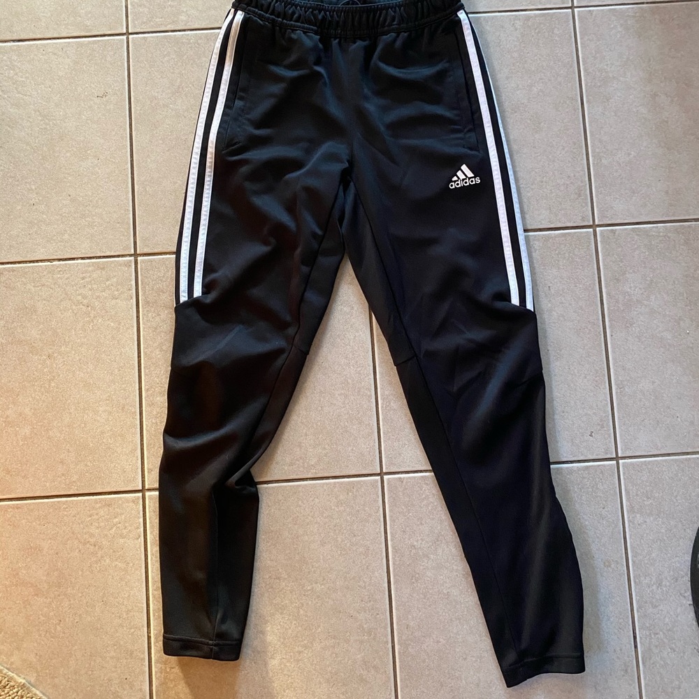 kids medium classic 3-stripe adidas joggers